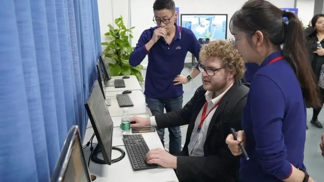 深圳風(fēng)向標教育資源股份有限公司